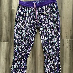 Nike Mid-Rise 7/8 leggings!